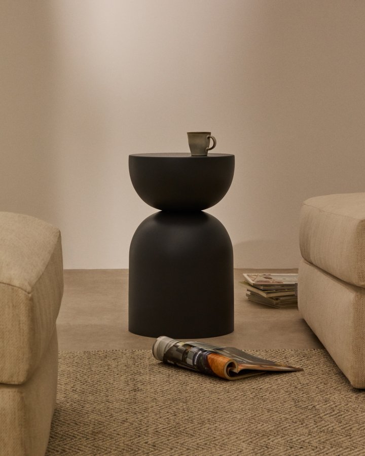 KAVE HOME Sidebord Rachell laget av metall med grlakkert overflate 30,5 cm