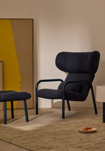 KAVE HOME Inari lenestol i bl med beige lakkert stlfinish FSC Mix Credit