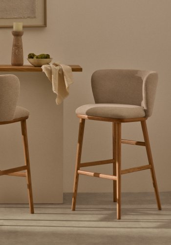 KAVE HOME Ciselia krakk beige chenille og heltre ask naturfarget finish FSC Mix Credit 65 cm