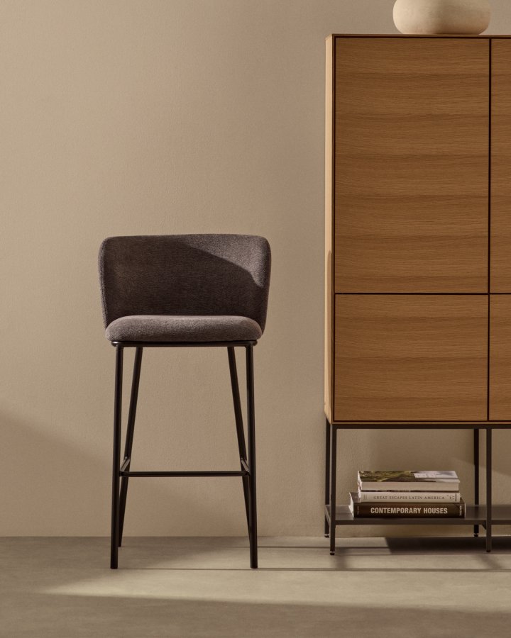 KAVE HOME Ciselia barkrakk, med ryggsttte og fotsttte - mrkegr chenillestoff og svart stl