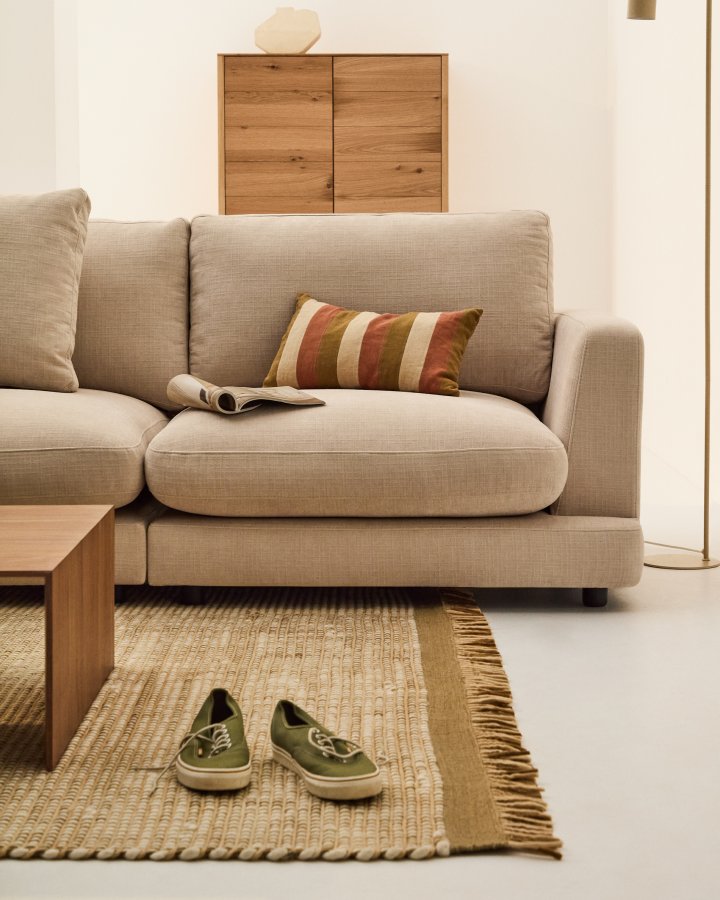 KAVE HOME Sofa Gala 4-seter i beige chenille FSC Mix Credit 300 cm