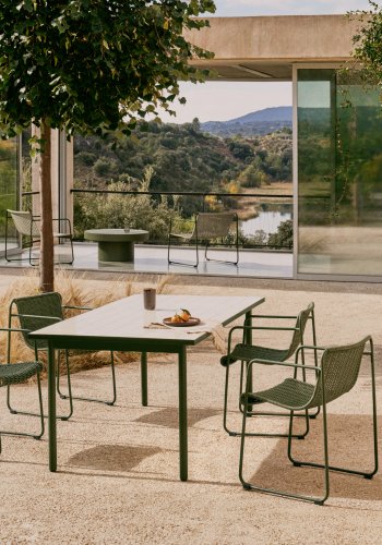 KAVE HOME Maurina utebord i grnt galvanisert stl med ecrufargede fliser 182 x 91 cm