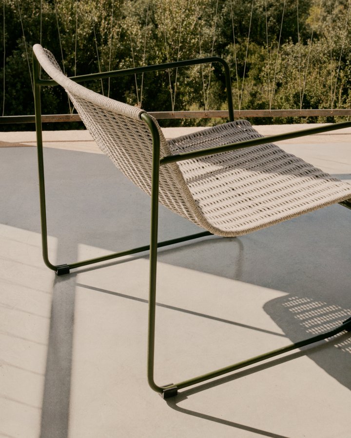 KAVE HOME Maurina lenestol i grnt galvanisert stl og ecru og gr tausnor