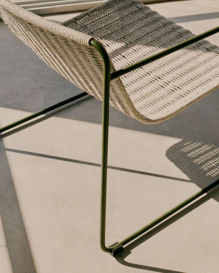 KAVE HOME Maurina lenestol i grnt galvanisert stl og ecru og gr tausnor