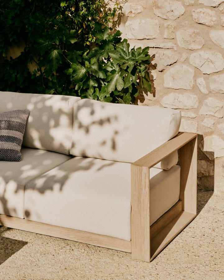 KAVE HOME Ambra 2-seters sofa i heltre akasie med lys overflate 174 cm