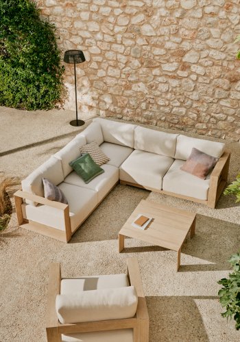 KAVE HOME Ambra 5-seters hjrnesofa i heltre akasie med lys overflate 248 cm