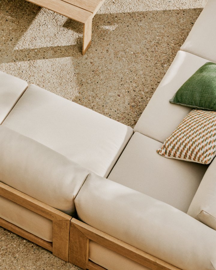 KAVE HOME Ambra 5-seters hjrnesofa i heltre akasie med lys overflate 248 cm