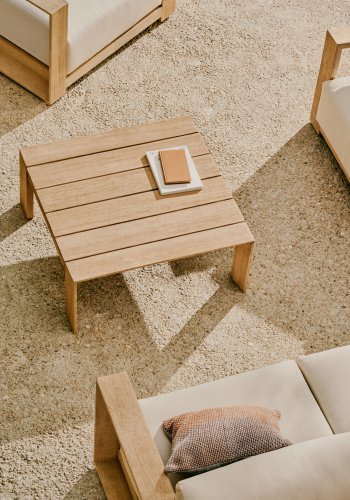 KAVE HOME Ambra salongbord i heltre akasie med lys overflate 82,5 x 82,5 cm FSC 100 %