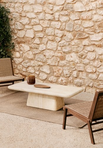 KAVE HOME Drasi salongbord i sement med travertin-effekt 140 x 70 cm