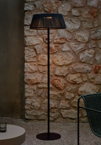 KAVE HOME Aldet utendrs solcelledrevet gulvlampe i grnn ledning 46 cm