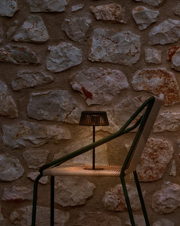 KAVE HOME Aldet utendrs solcelledrevet bordlampe i grnn tauledning