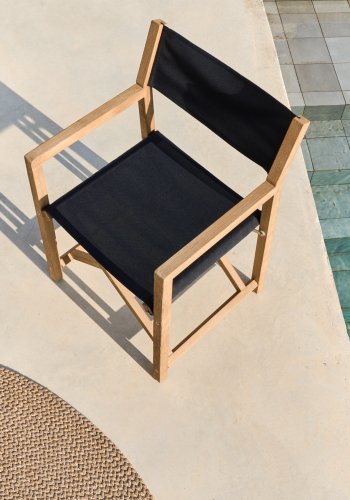 KAVE HOME Vilara svart utendrs klappstol laget av FSC 100 % heltre akasie