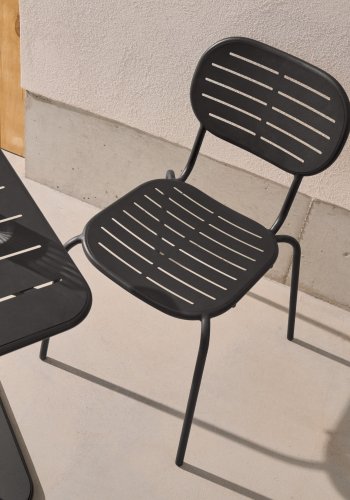 KAVE HOME Stabelbar utestol Brai i mrkegrtt galvanisert stl