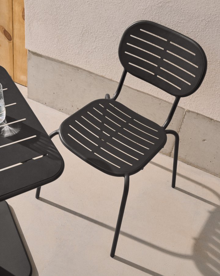 KAVE HOME Stabelbar utestol Brai i mrkegrtt galvanisert stl