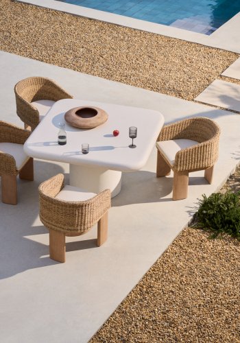 KAVE HOME Addaia hvitt sementbord 135 x 135 cm