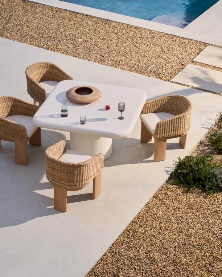 KAVE HOME Addaia hvitt sementbord 135 x 135 cm