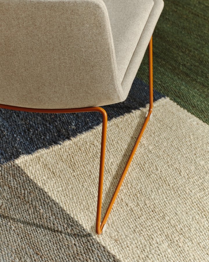 KAVE HOME Zahara Sessel - beige Stoff und Terrakotta-Stahl