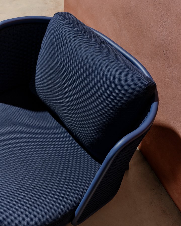 KAVE HOME Sedalis utendrs lenestol i aluminium og bl tausnor