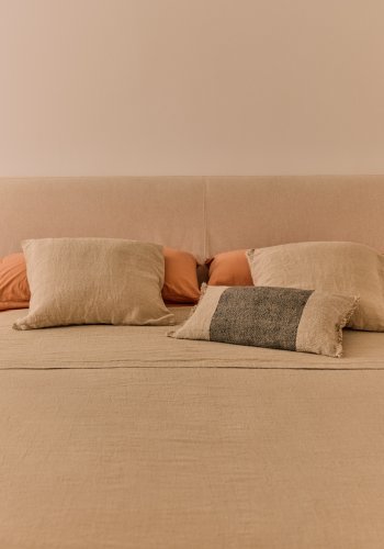 KAVE HOME Beige blokkseng med avtagbart trekk til madrass 160 x 200 cm FSC Mix Credit