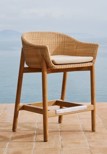 KAVE HOME Galea krakk i FSC 100 % heltre teak og syntetisk rotting 65 cm