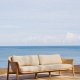 KAVE HOME Galea 3-seters sofa i FSC 100 % heltre teak og syntetisk rotting 223 cm
