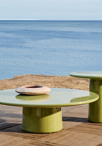 KAVE HOME Albanella salongbord i sement med blank grnn finish 110 cm