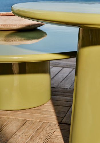 KAVE HOME Albanella salongbord i sement med blank grnn finish 110 cm