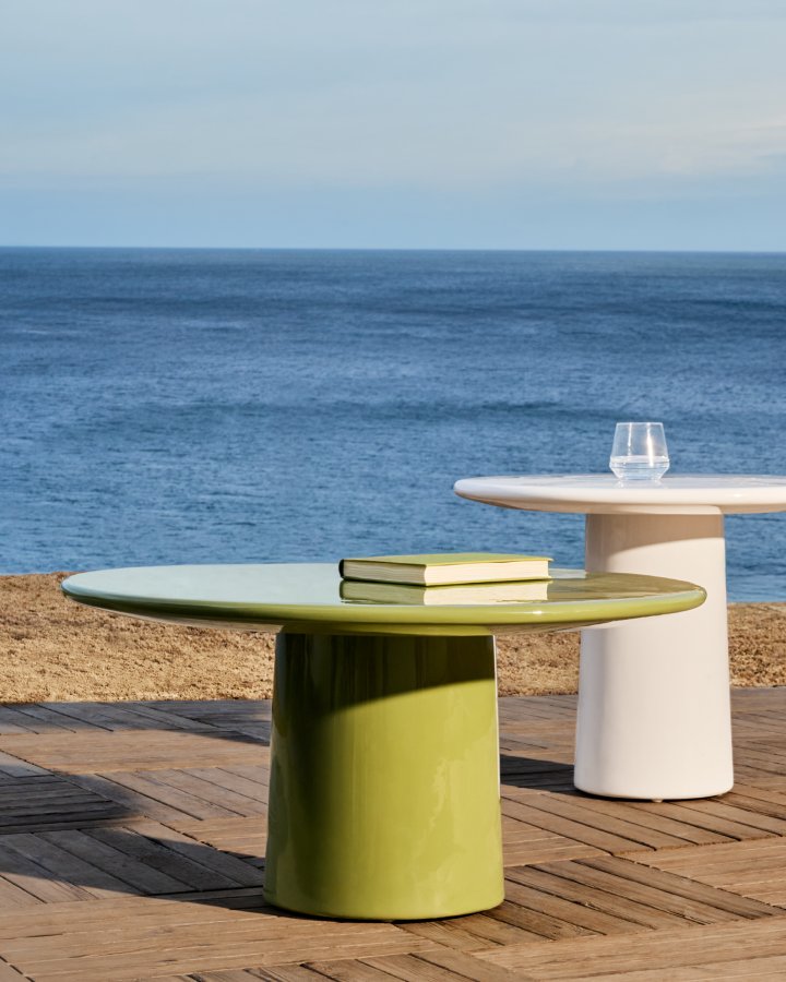 KAVE HOME Albanella salongbord i sement med blank grnn finish  85 cm