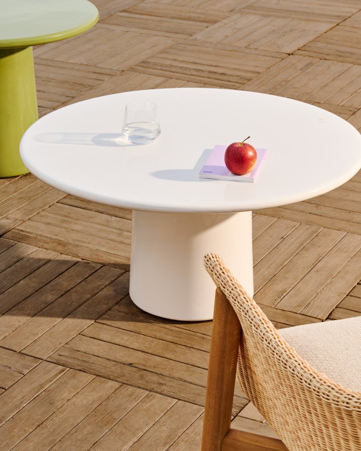 KAVE HOME Albanella salongbord i sement med blank hvit finish  85 cm