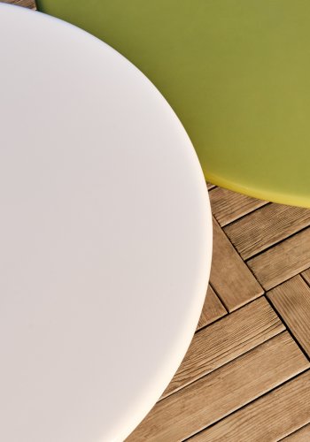 KAVE HOME Albanella salongbord i sement med blank hvit finish 65 cm