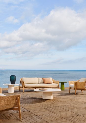 KAVE HOME Galea 3-seters sofa i FSC 100 % heltre teak og syntetisk rotting 223 cm