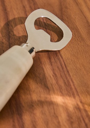 KAVE HOME Nira pner i svart og hvit marmor