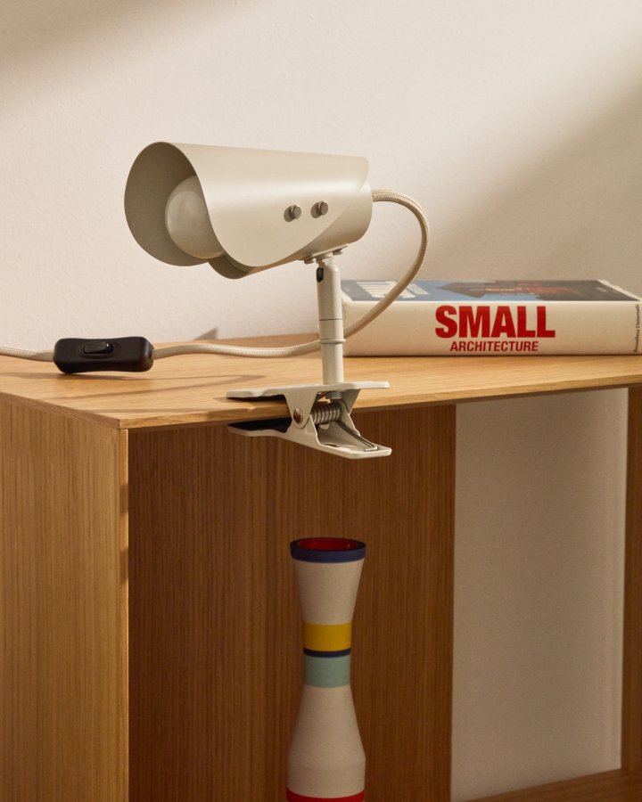 KAVE HOME Jula kleine Tischlampe, mit Klemme - graues Metall