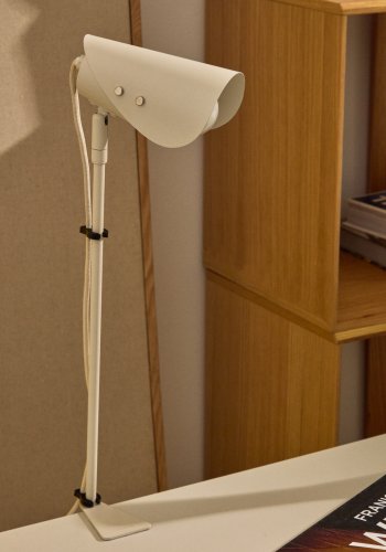 KAVE HOME Jula skrivebordslampe med klemme i grtt metall