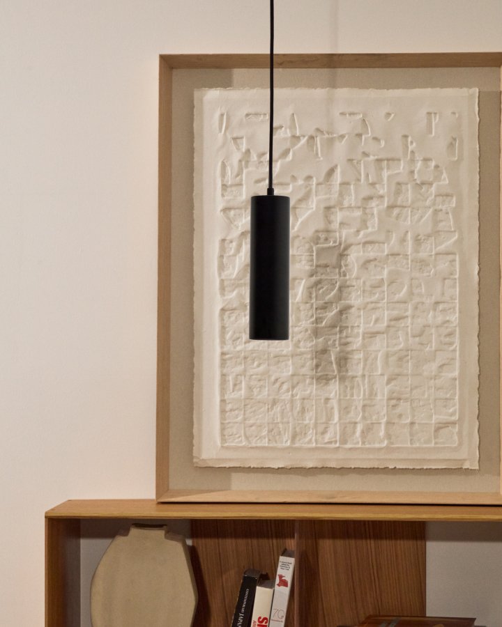 KAVE HOME Andia taklampe i aluminium med svartlakkert finish