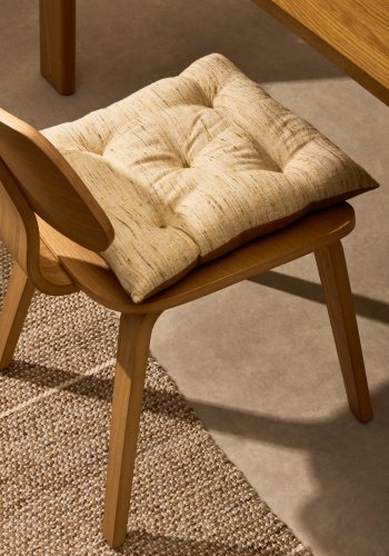 KAVE HOME Aren stolehynde, kvadratisk - sennep stof (45x45)