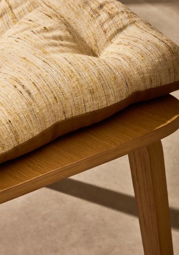 KAVE HOME Aren stolehynde, kvadratisk - sennep stof (45x45)