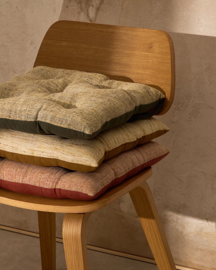 KAVE HOME Aren rosa stolpute 45 x 45 cm