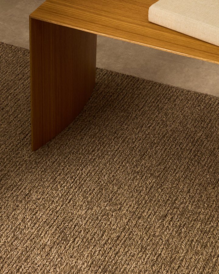 KAVE HOME Galinda taupe teppe laget av syntetiske fibre, 160 x 230 cm