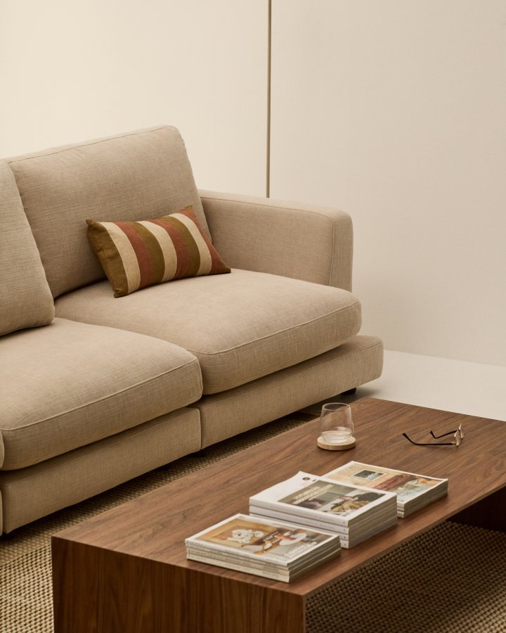 KAVE HOME Sofa Gala 4-seter i beige chenille FSC Mix Credit 300 cm