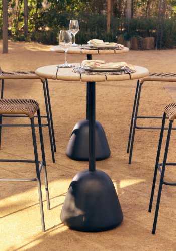 KAVE HOME Saura hyt barbord med svart stlramme og akasieplate i naturlig finish, 99x70 cm FSC 100%