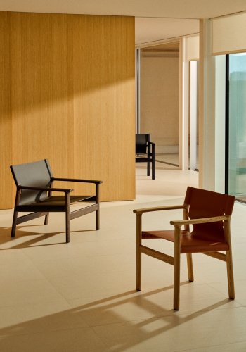 KAVE HOME Jan lenestol laget av mrkebrune resirkulerte lrfibre og FSC 100 % heltre ask med w