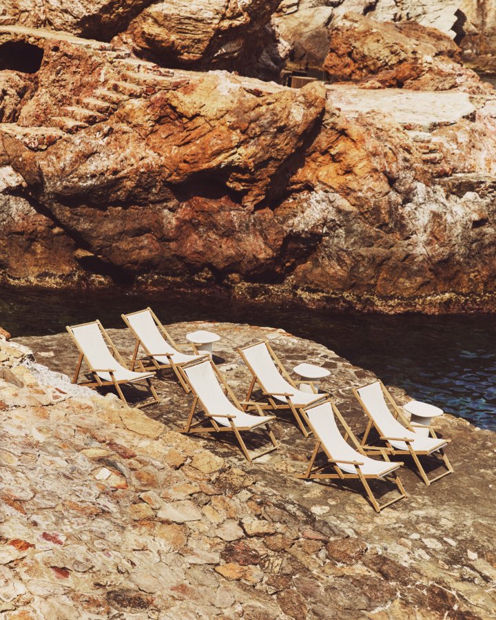 KAVE HOME Vilara udend�rs liggestol, foldbar - hvid stof og natur akacietr�