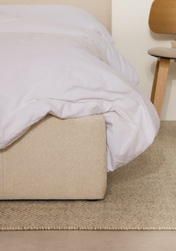 KAVE HOME Nahiri sengeramme, m. sengegavl og opbevaring - beige chenille stof (200x90)