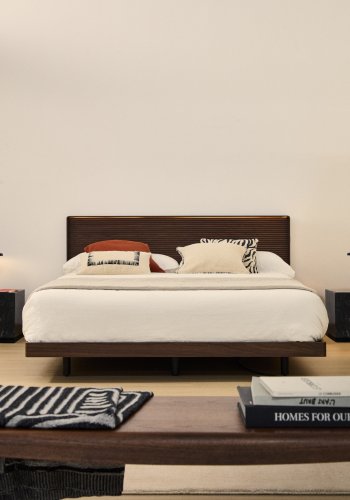 KAVE HOME Norlen sengegavl, m. LED-lys - m�rk valn�ddefiner (til seng op til 180 cm)