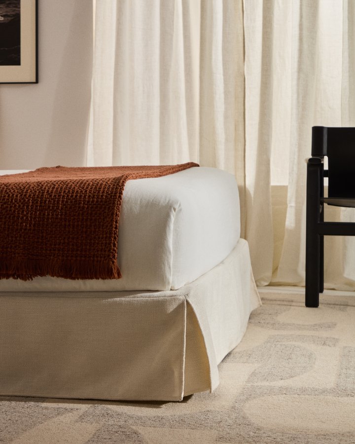 KAVE HOME Jaira sengeramme, m. aftageligt betr�k - hvid chenille stof (180x200)