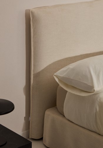 KAVE HOME Jaira sengegavl, m. aftageligt betr�k - hvid chenille (til senge op til 160 cm)