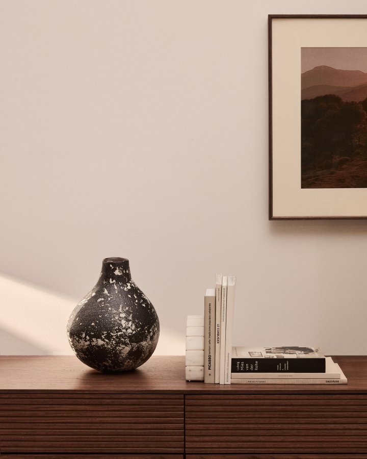 KAVE HOME Orelin vase, rund - sort og hvid keramik (H:30)