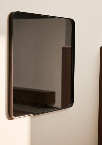 KAVE HOME Marco v�gspejl, kvadratisk - spejlglas og sort metal (60x60)