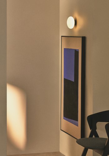 KAVE HOME Bamila v�glampe - r�get glas og sort metal (�15)